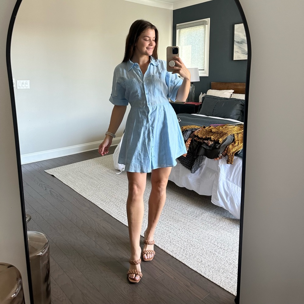 Zara Dress worn ONCE! It’s a gorgeous dress! Linen doesn’t wrinkle too easily